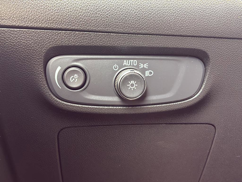Used 2024 Buick Encore GX Preferred FWD image 34