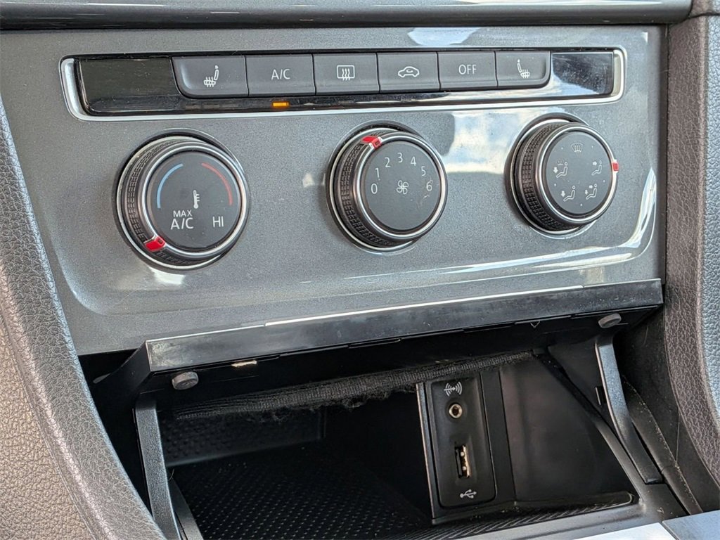 Used 2017 Volkswagen Golf Alltrack SE image 21