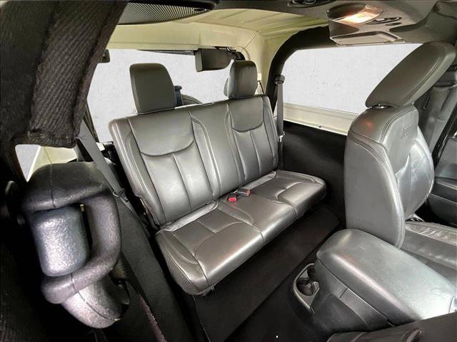 Used 2018 Jeep Wrangler Sahara w/ Connectivity Group AWD/4WD image 27