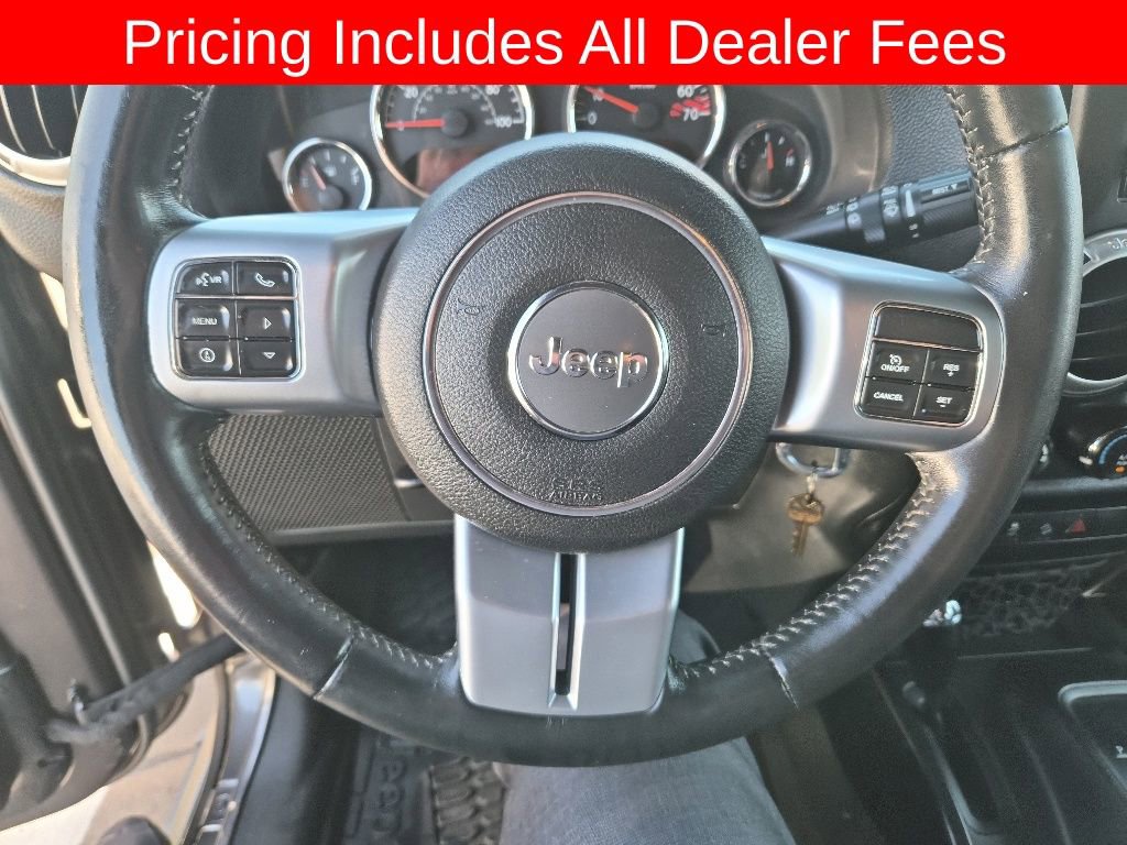 Used 2016 Jeep Wrangler Unlimited Rubicon AWD/4WD image 8