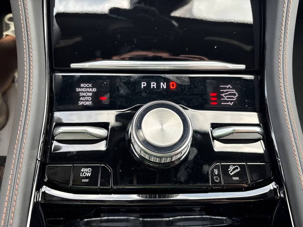 New 2027 Jeep Grand Cherokee Summit AWD/4WD image 4