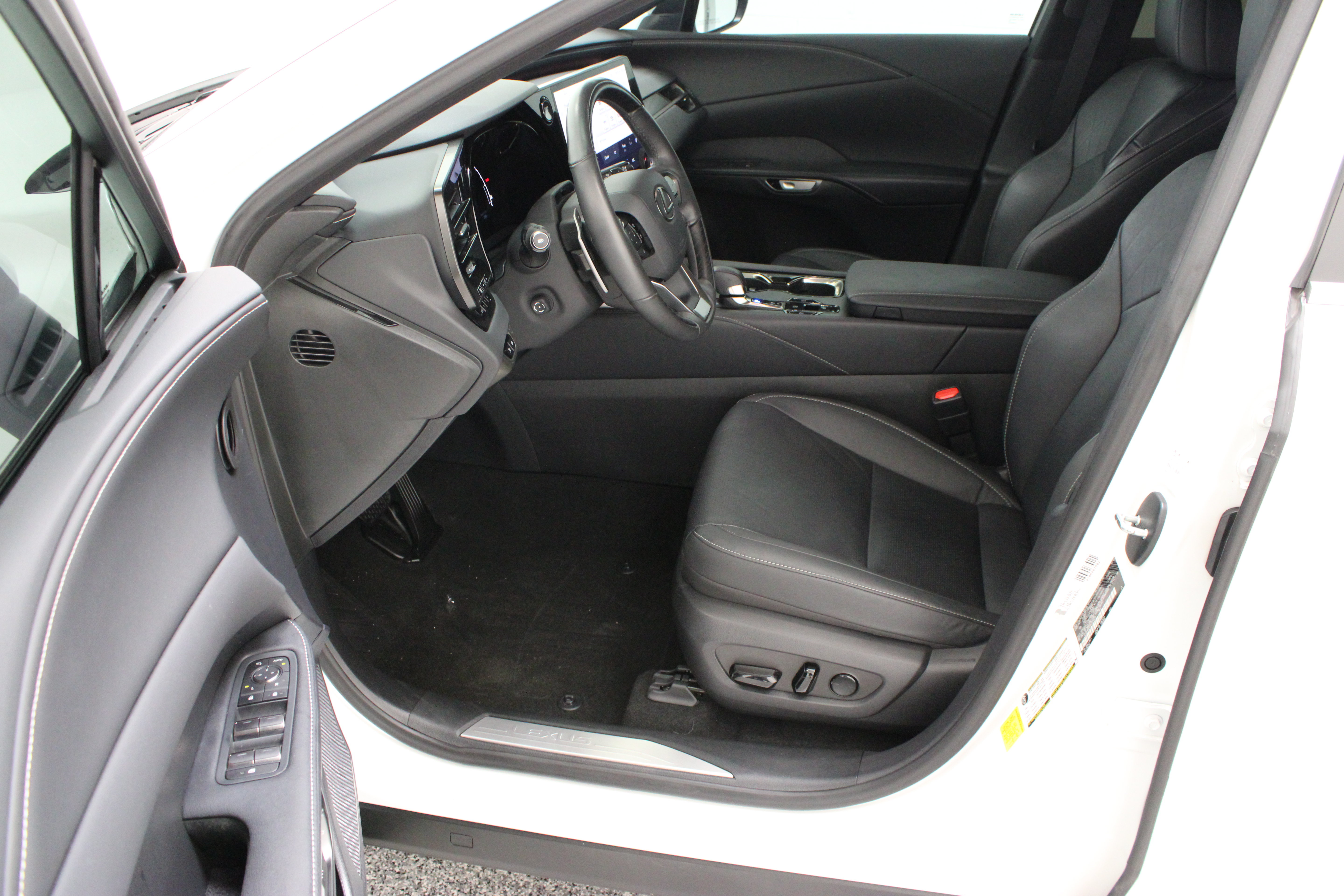 Used 2024 Lexus RX 350 Premium Plus w/ Convenience Package FWD image 14