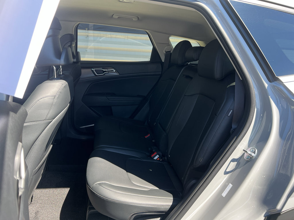 New 2026 Kia Sportage EX image 13