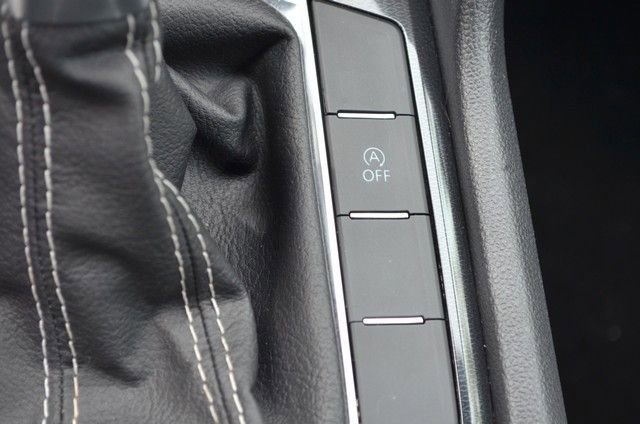 Used 2025 Volkswagen Taos S AWD/4WD image 29