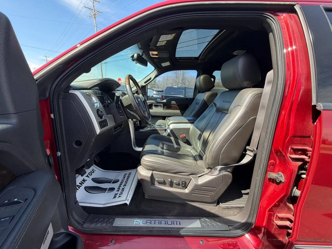 Used 2014 Ford F150 Platinum image 4