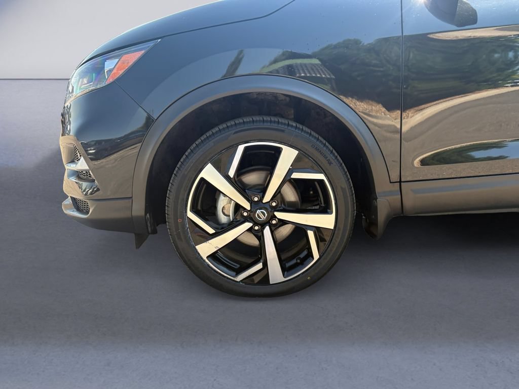 Used 2022 Nissan Rogue Sport SL AWD/4WD image 14