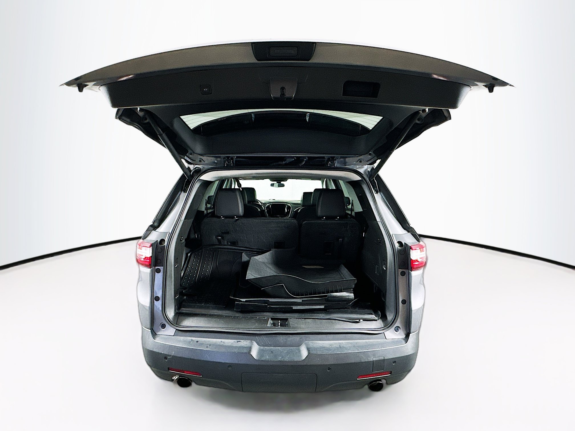 Used 2019 Chevrolet Traverse LT w/ LPO, Floor Liner Package AWD/4WD image 29