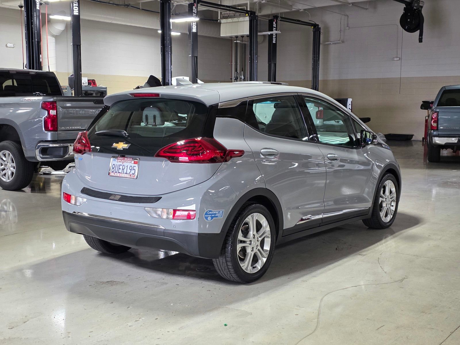 Used 2020 Chevrolet Bolt LT FWD image 7