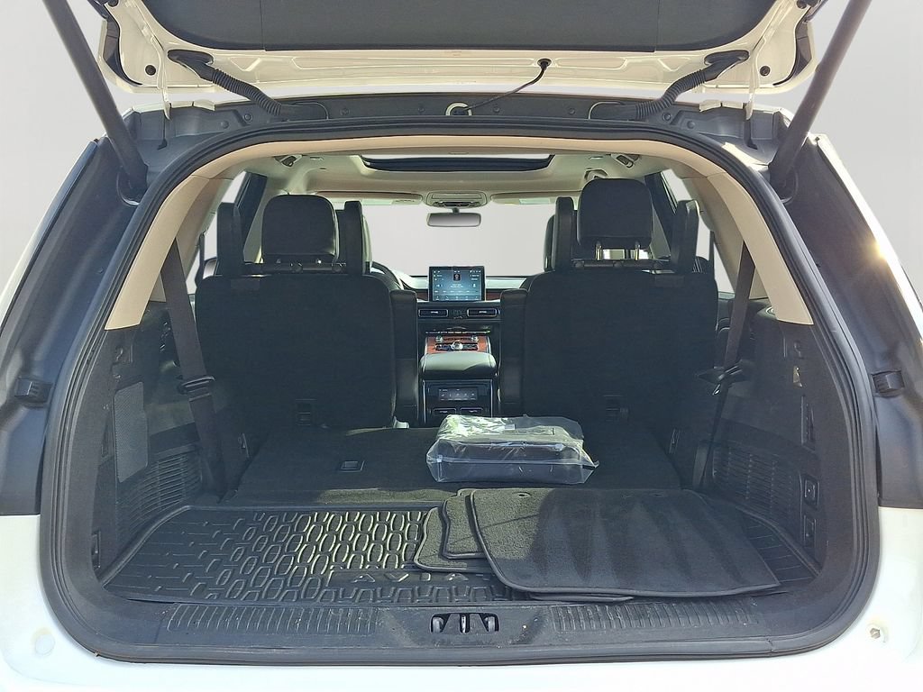 Used 2023 Lincoln Aviator Grand Touring w/ Elements Package Plus AWD/4WD image 28