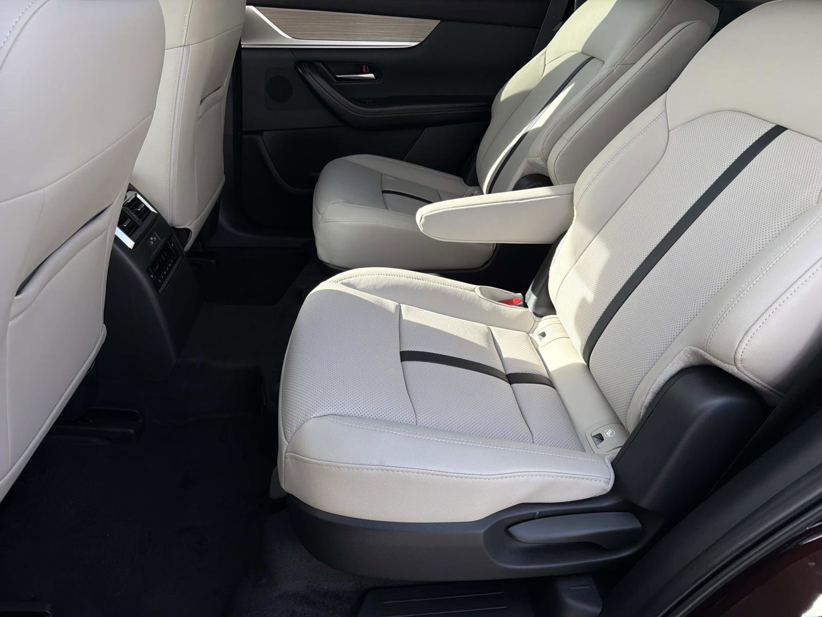 New 2026 MAZDA CX-90 Plug-In Hybrid w/Premium Sport AWD/4WD image 23