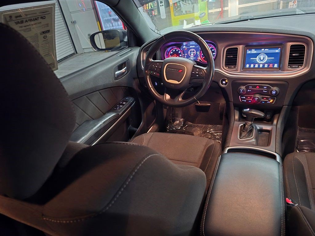 Used 2022 Dodge Charger SXT RWD image 33