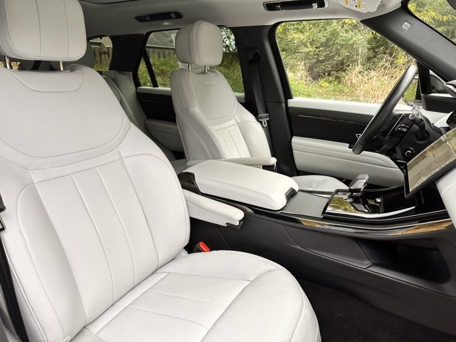 Used 2024 Land Rover Range Rover Sport SE image 21