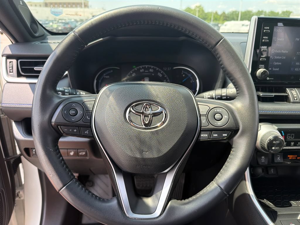 Used 2021 Toyota RAV4 XSE w/ XSE Grade Weather Package AWD/4WD image 11