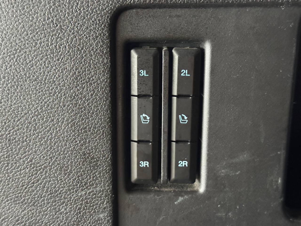 Used 2018 Ford Expedition Max Limited w/ Equipment Group 301A RWD image 43