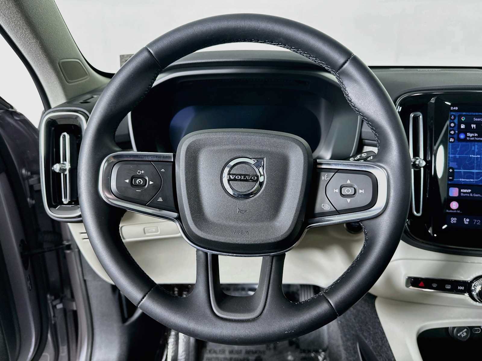 Used 2026 Volvo XC40 B5 Ultra w/ Climate Package AWD/4WD image 11
