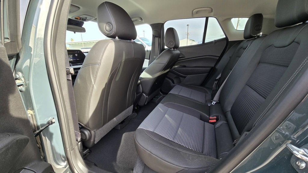 New 2025 Chevrolet Trax LT w/ Driver Confidence Package image 28