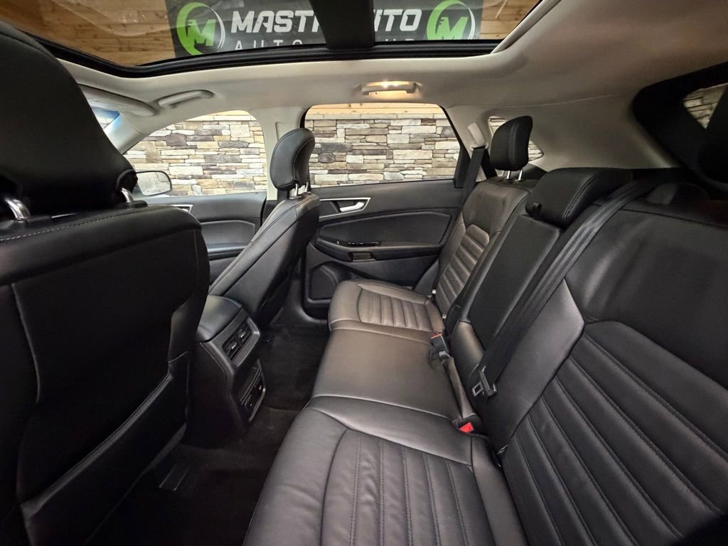 Used 2018 Ford Edge SEL w/ Equipment Group 201A image 29