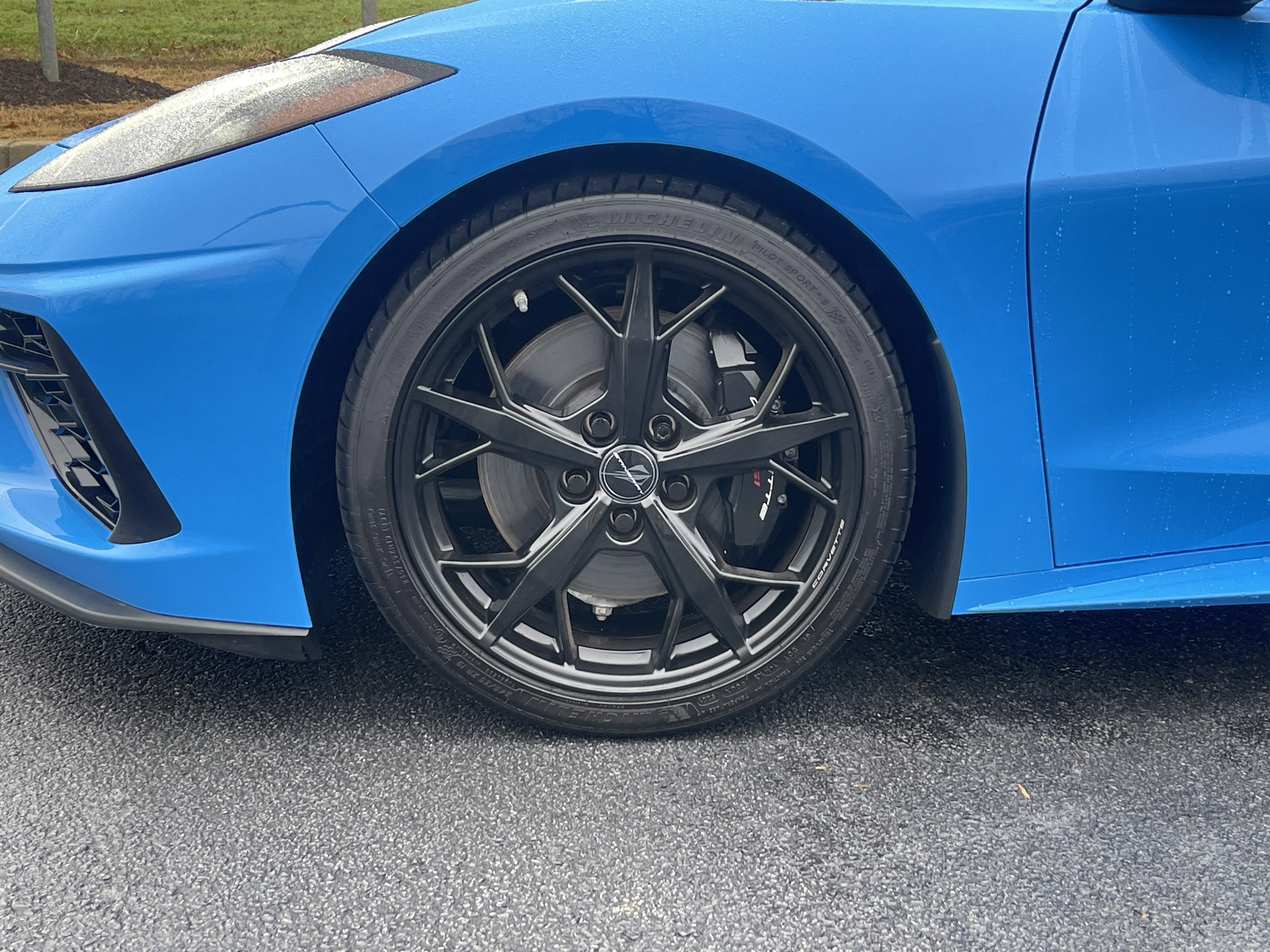 Used 2022 Chevrolet Corvette Stingray Premium Conv w/ Z51 Performance Package image 32