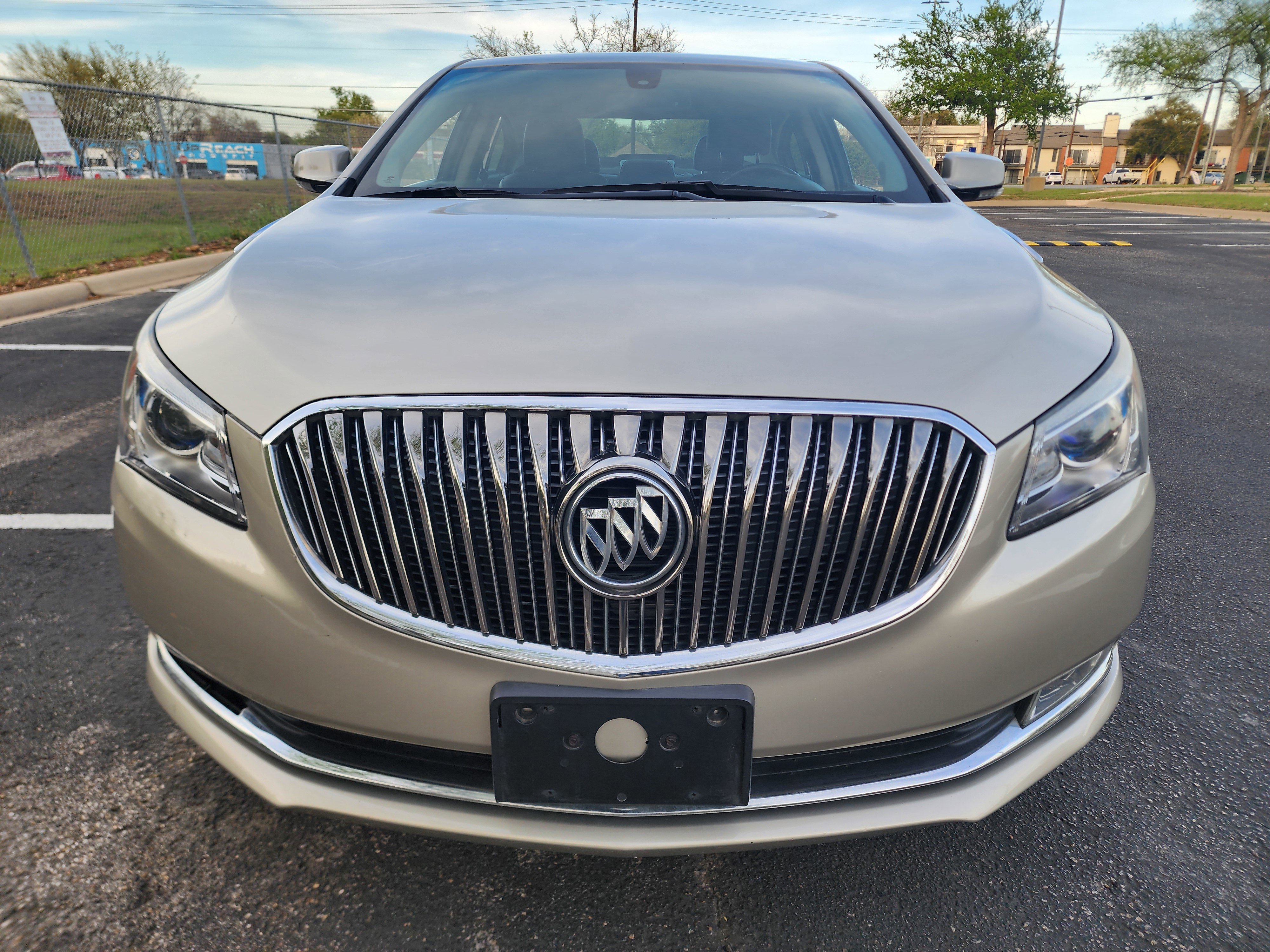 Used 2015 Buick LaCrosse Leather image 2