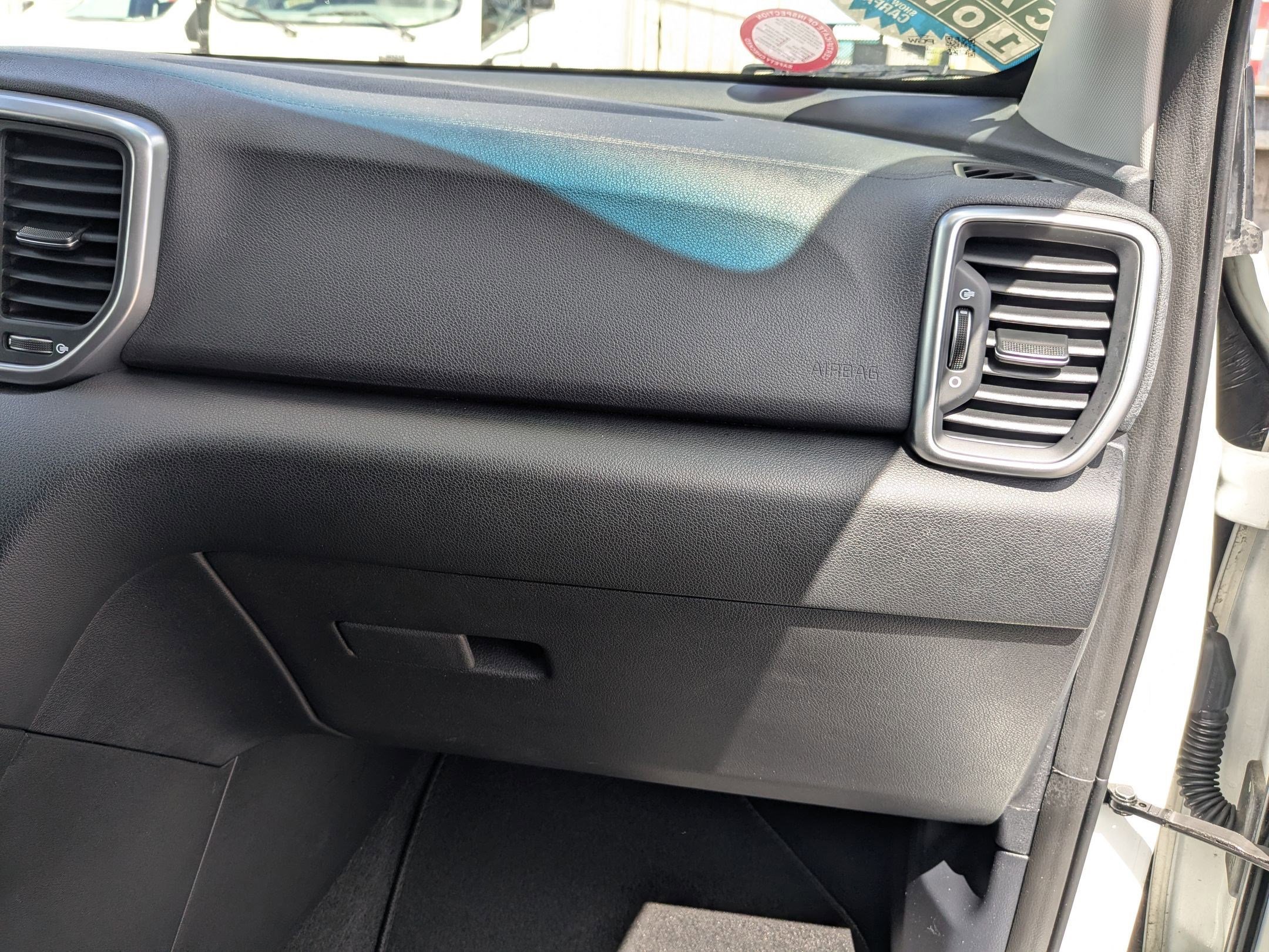 Used 2020 Kia Sportage LX image 28