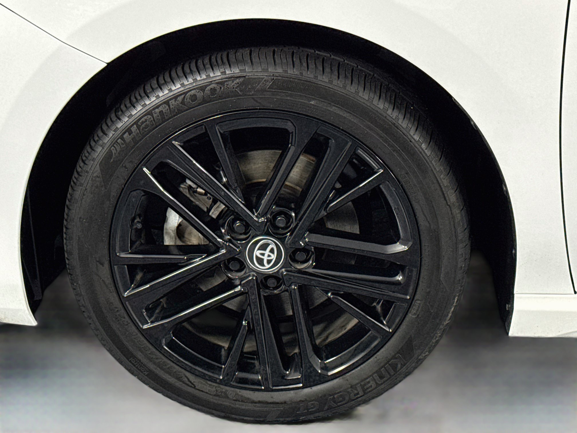 Used 2025 Toyota Camry SE AWD/4WD image 28