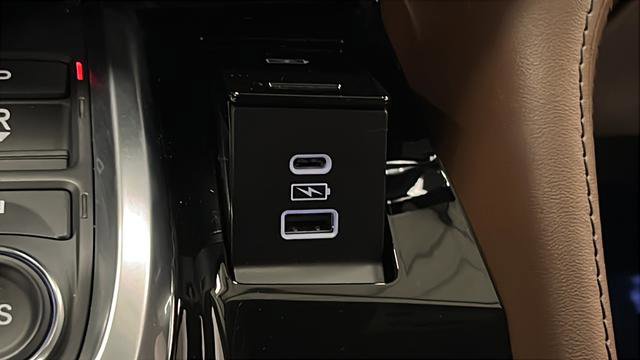 Used 2024 Acura MDX SH-AWD w/ Advance Package image 33