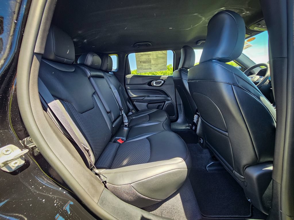 New 2026 Jeep Compass Latitude AWD/4WD image 33