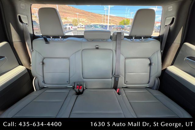 Used 2023 GMC Sierra 1500 SLT w/ X31 Off-Road Package AWD/4WD image 24