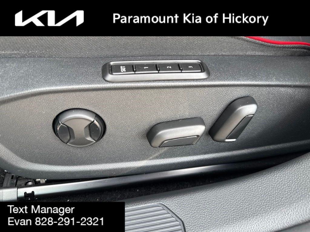 Used 2022 Volkswagen GTI SE FWD image 19