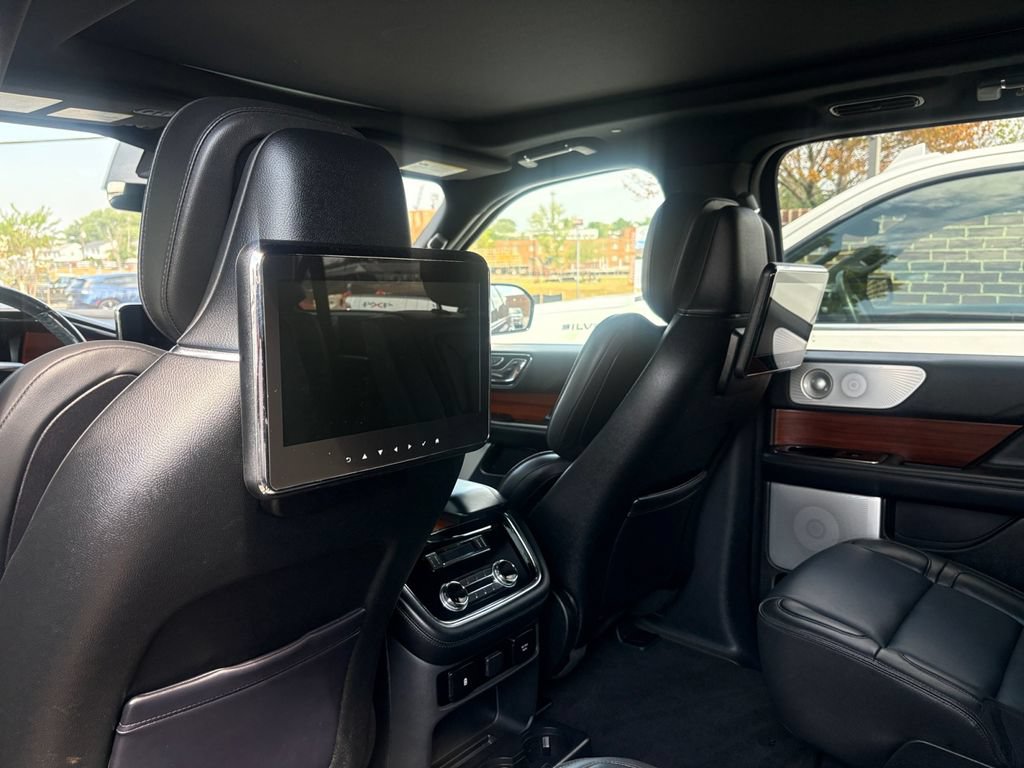 Used 2018 Lincoln Navigator L Reserve w/ Technology Package AWD/4WD image 17