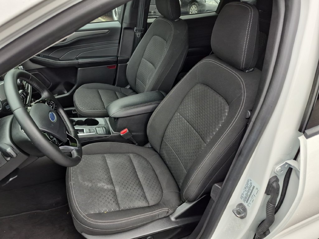 Certified 2023 Ford Escape Active AWD/4WD image 21