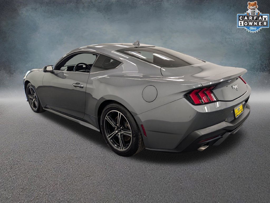 Used 2025 Ford Mustang Coupe RWD image 7