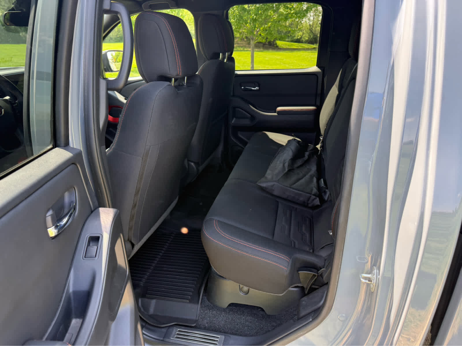 Used 2023 Nissan Frontier PRO-4X w/ Tow Package AWD/4WD image 11