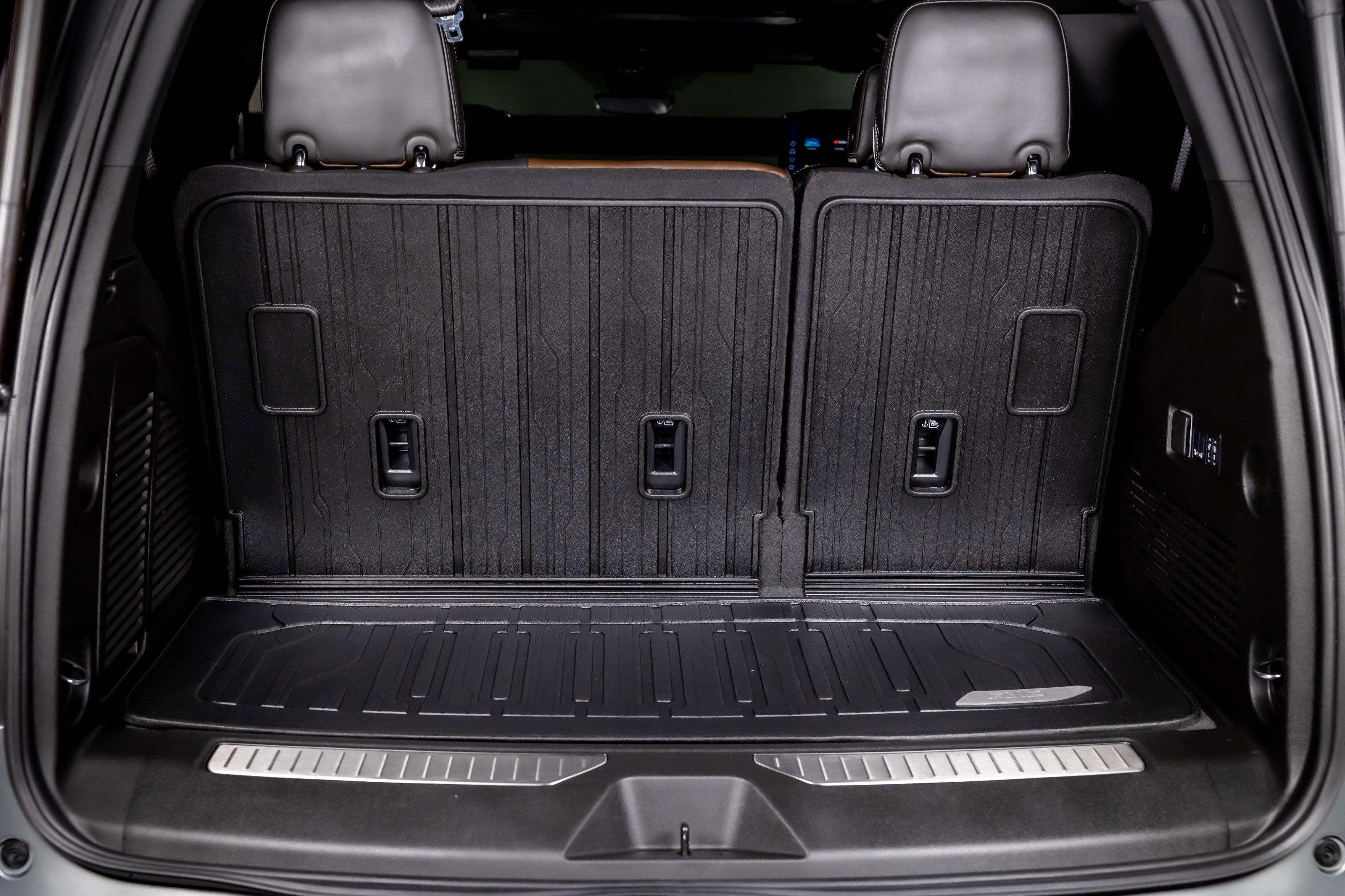 Used 2025 GMC Yukon Denali Ultimate w/ LPO, Floor Liner Package image 40