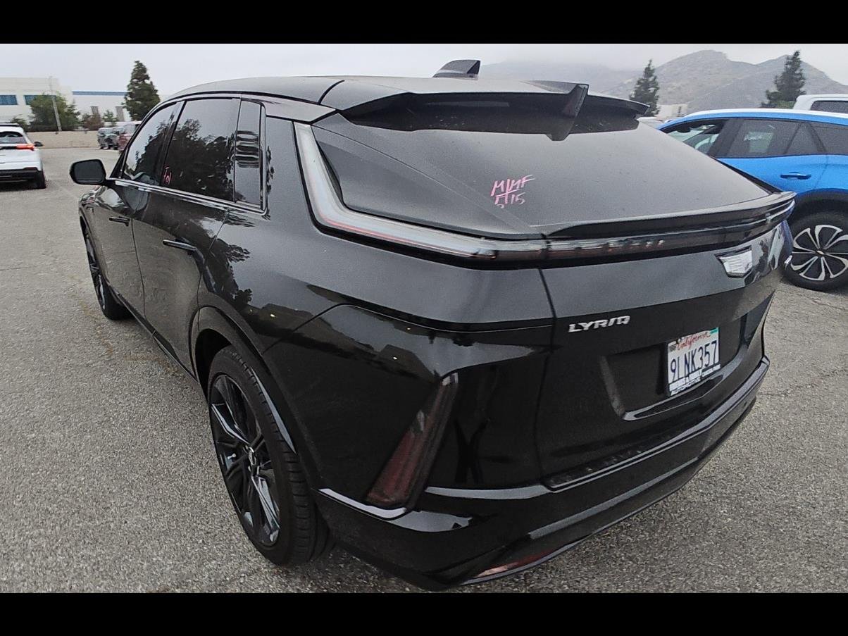 Used 2024 Cadillac Lyriq Sport w/ Nappa Leather Package AWD/4WD image 6