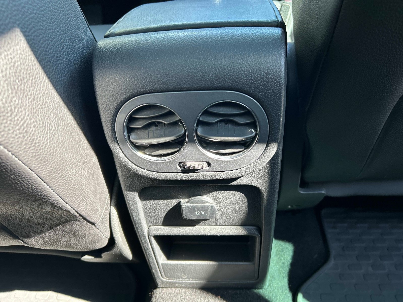 Used 2012 Volkswagen Tiguan S AWD/4WD image 14