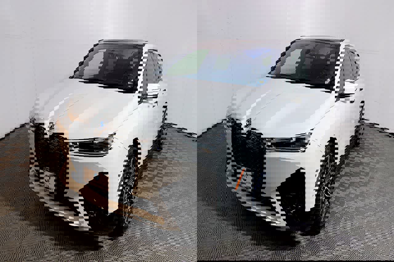 Used 2023 BMW iX M60 w/ Executive Package image 4