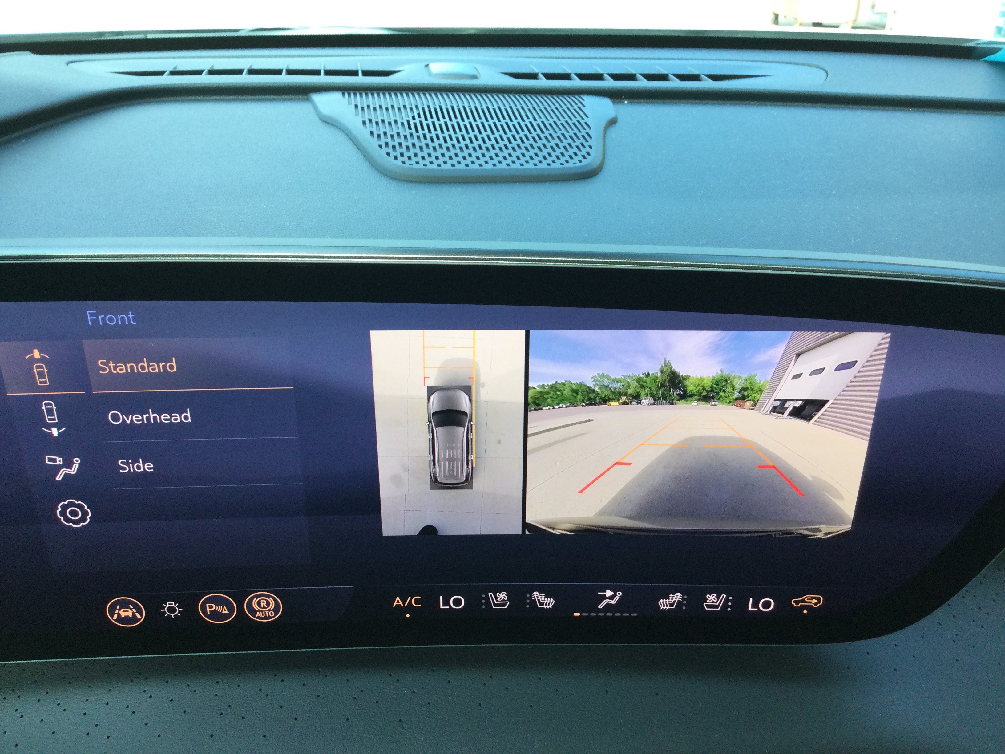 New 2027 Buick Enclave Avenir w/ LPO, Floor Liner Package AWD/4WD image 19