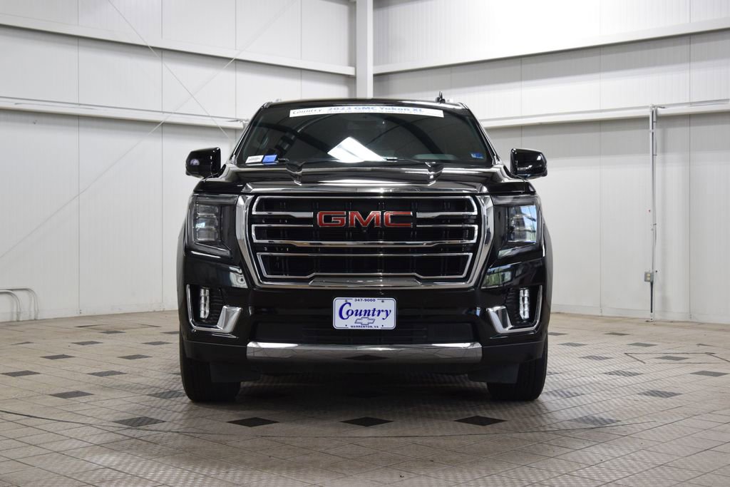 Used 2023 GMC Yukon XL SLT w/ SLT Premium Package AWD/4WD image 2