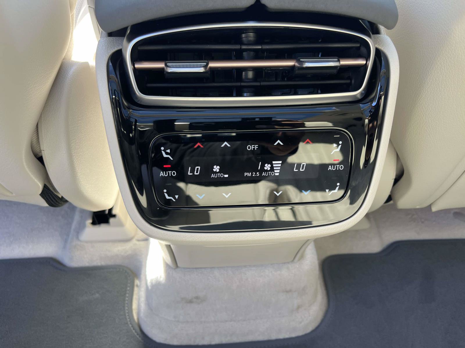 New 2027 Mercedes-Benz EQS 400 4MATIC SUV image 41