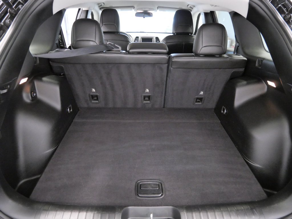 Certified 2019 Jeep Cherokee Latitude Plus AWD/4WD image 16
