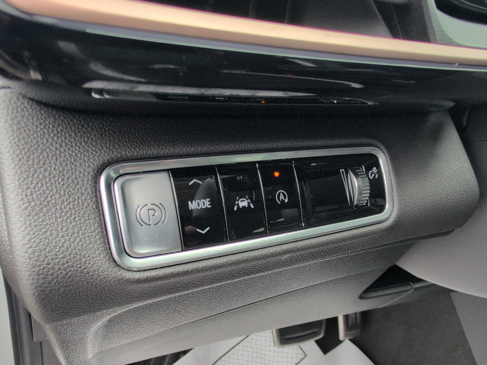 Used 2025 Buick Envision Sport Touring AWD/4WD image 19