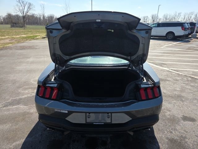 Used 2025 Ford Mustang Premium image 9