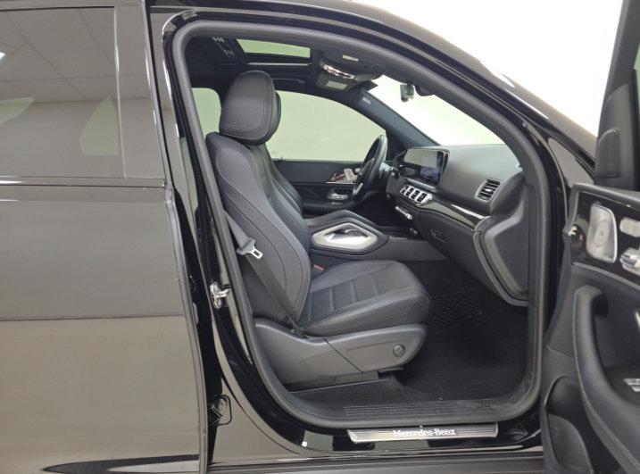 Used 2021 Mercedes-Benz GLE 580 4MATIC image 9