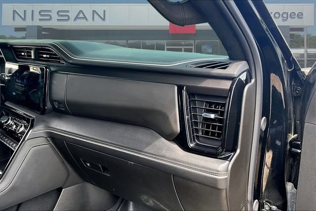 Used 2025 GMC Sierra 2500 AT4X AWD/4WD image 25