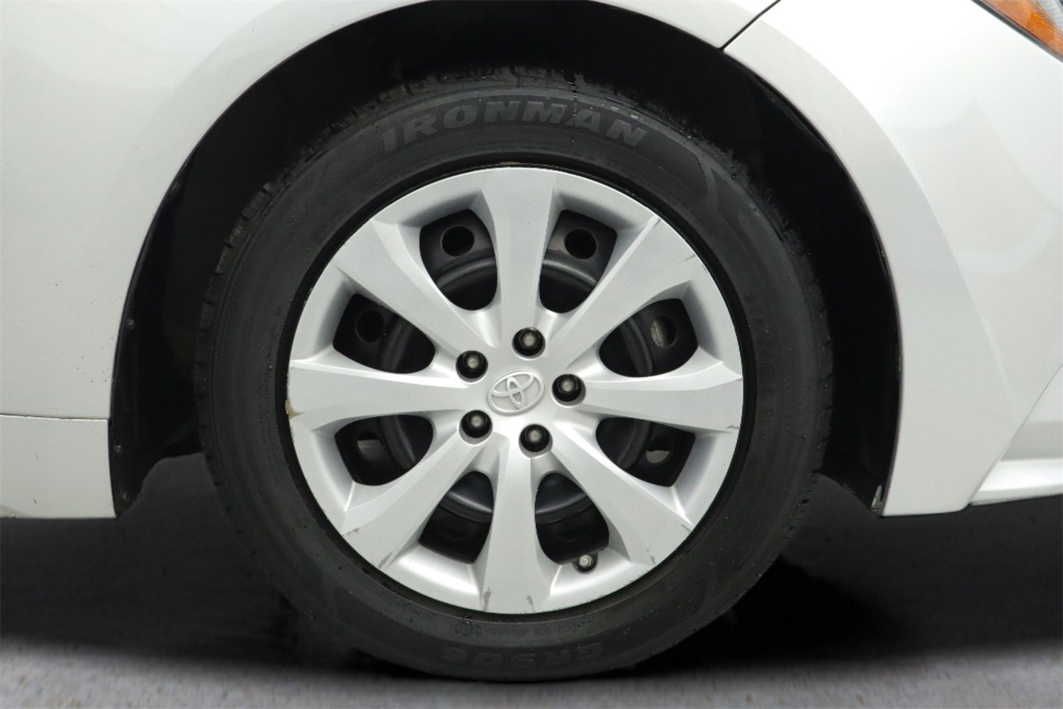 Used 2021 Toyota Corolla LE image 25