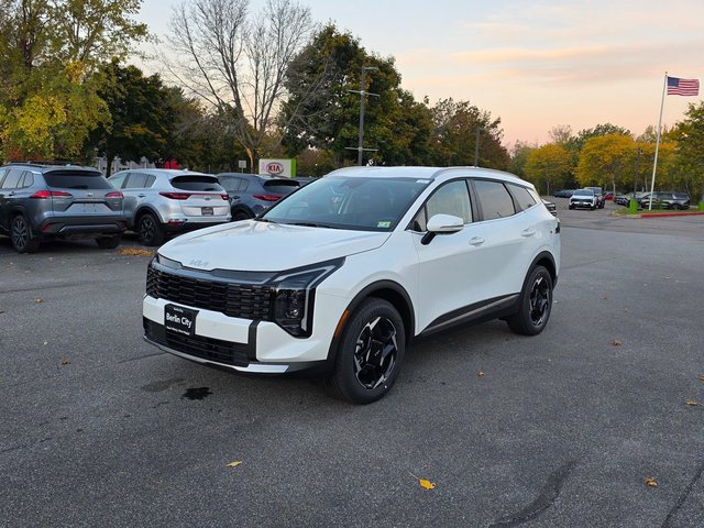 New 2026 Kia Sportage EX image 3