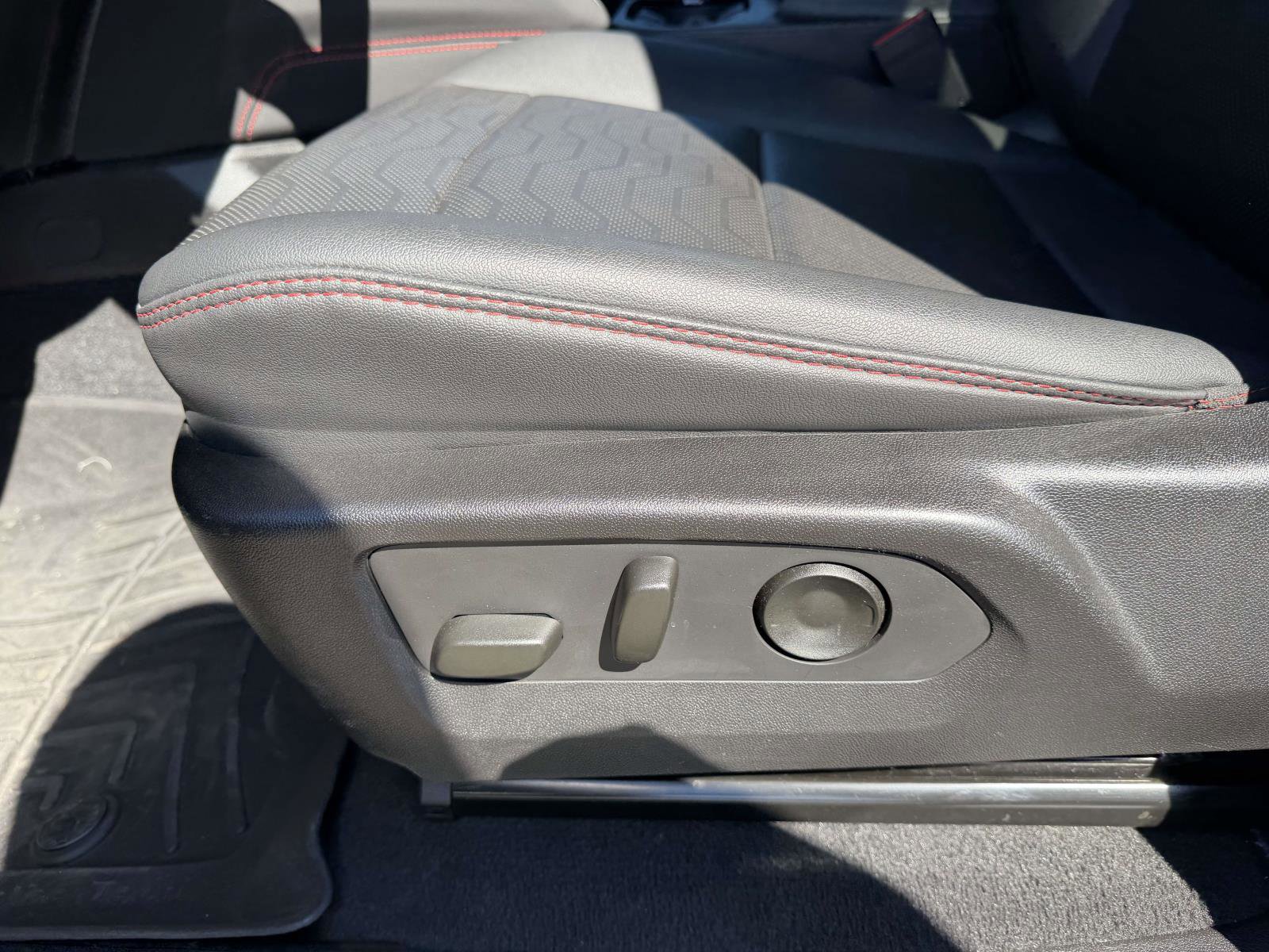 Certified 2024 Chevrolet Colorado Z71 w/ Z71 Convenience Package 2 image 15