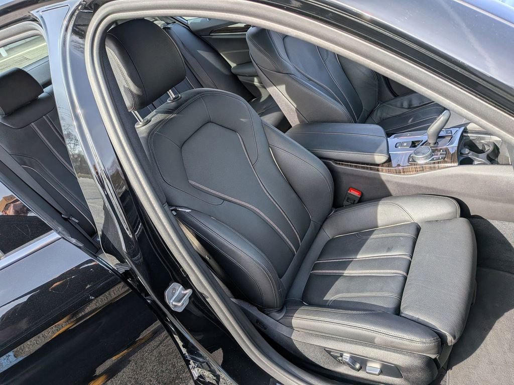 Used 2019 BMW 540i xDrive w/ Convenience Package image 24