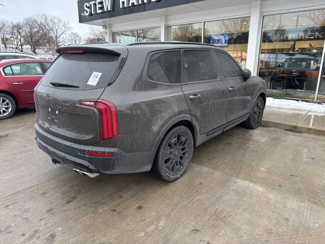 Used 2022 Kia Telluride SX w/ SX Prestige Package image 5